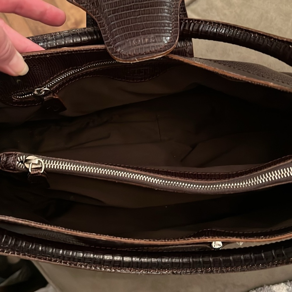 EUC Beautiful Tod’s brown leather handbag - Picture 4 of 6